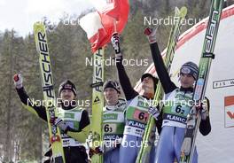 21.03.2009, Planica, Slovenia (SLO): team Poland l-r: Adam Malysz (POL), Fischer, Stefan Hula (POL), Fischer, Kamil Stoch (POL), Fischer, Lukasz Rutkowski (POL), Elan  - FIS world cup ski jumping, team HS215, Planica (SLO). www.nordicfocus.com. © Furtner/NordicFocus. Every downloaded picture is fee-liable.