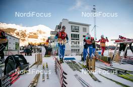 21.12.2014, Davos, Switzerland (SUI): (l-r) Mika Venaelaeinen (FIN) and Kerttu Niskanen (FIN), Fischer, Yoko, Rottefella testing skis - FIS world cup cross-country, individual sprint, Davos (SUI). www.nordicfocus.com. © Laiho/NordicFocus. Every downloaded picture is fee-liable.