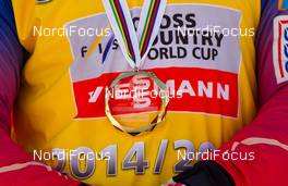 14.03.2015, Oslo, Norway (NOR): the world cup overall medal and the bib by Martin Jonsrud Sundby (NOR) - FIS world cup cross-country, mass men, Oslo (NOR). www.nordicfocus.com. © Laiho/NordicFocus. Every downloaded picture is fee-liable.