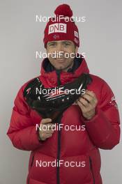 30.11.2015, Oestersund, Sweden, (SWE): Ole Einar Bjoerndalen (NOR) - IBU world cup biathlon, photoshooting, Oestersund (SWE) . www.nordicfocus.com. © Manzoni/NordicFocus. Every downloaded picture is fee-liable.
