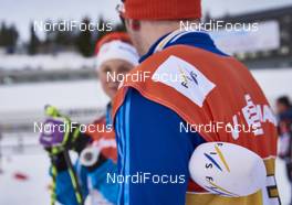 05.02.2016, Oslo, Norway (NOR): how to handle a FIS microphone   - FIS world cup cross-country, training, Oslo (NOR). www.nordicfocus.com. © Felgenhauer/NordicFocus. Every downloaded picture is fee-liable.