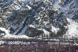 18.03.2016, Planica, Slovenia (SLO): The crowded landing of the HS225 hill in Planica   - FIS world cup ski flying, individual HS225, Planica (SLO). www.nordicfocus.com. © Modica/NordicFocus. Every downloaded picture is fee-liable.