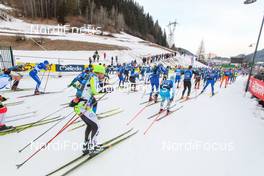 28.01.2018, Molina di Fiemme, Italy (ITA): start of the race  - Visma Ski Classics Marcialonga, Molina di Fiemme (ITA). www.nordicfocus.com. © Rauschendorfer/NordicFocus. Every downloaded picture is fee-liable.