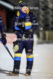 03.12.2023, Oestersund, Sweden, (SWE): Johannes Lukas (GER), Coach Team Sweden - IBU World Cup Biathlon, pursuit men, Oestersund (SWE). www.nordicfocus.com. © Manzoni/NordicFocus. Every downloaded picture is fee-liable.