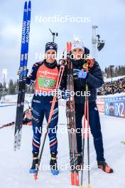 25.11.2023, Oestersund, Sweden, (SWE): Julia Simon (FRA), Fabien Claude (FRA), (l-r) - IBU World Cup Biathlon, single mixed relay, Oestersund (SWE). www.nordicfocus.com. © Manzoni/NordicFocus. Every downloaded picture is fee-liable.