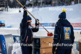 01.12.2023, Oestersund, Sweden, (SWE): Event Feature: Volunteers at work - IBU World Cup Biathlon, sprint women, Oestersund (SWE). www.nordicfocus.com. © Manzoni/NordicFocus. Every downloaded picture is fee-liable.