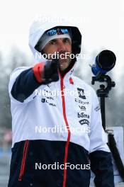 13.12.2023, Lenzerheide, Switzerland (SUI): Siegfried Mazet (FRA) coach team Norway - IBU World Cup Biathlon, training, Lenzerheide (SUI). www.nordicfocus.com. © Manzoni/NordicFocus. Every downloaded picture is fee-liable.