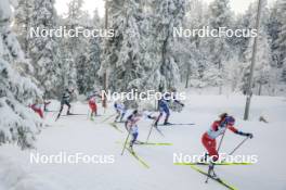26.11.2023, Ruka, Finland (FIN): Victoria Carl (GER), Astrid Oeyre Slind (NOR), Ebba Andersson (SWE), Frida Karlsson (SWE), Margrethe Bergane (NOR), Jessie Diggins (USA), (l-r)  - FIS world cup cross-country, mass, Ruka (FIN). www.nordicfocus.com. © Modica/NordicFocus. Every downloaded picture is fee-liable.