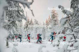 26.11.2023, Ruka, Finland (FIN): Jules Lapierre (FRA), Harald Oestberg Amundsen (NOR), Johannes Hoesflot Klaebo (NOR), Hugo Lapalus (FRA), Calle Halfvarsson (SWE), Andrew Musgrave (GBR), (l-r)  - FIS world cup cross-country, mass, Ruka (FIN). www.nordicfocus.com. © Modica/NordicFocus. Every downloaded picture is fee-liable.