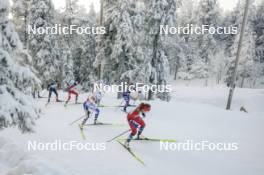 26.11.2023, Ruka, Finland (FIN): Victoria Carl (GER), Astrid Oeyre Slind (NOR), Ebba Andersson (SWE), Frida Karlsson (SWE), Margrethe Bergane (NOR), Jessie Diggins (USA), (l-r)  - FIS world cup cross-country, mass, Ruka (FIN). www.nordicfocus.com. © Modica/NordicFocus. Every downloaded picture is fee-liable.