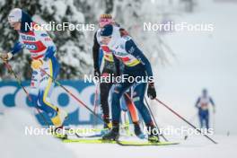 03.12.2023, Gaellivare, Sweden (SWE): Moa Lundgren (SWE), Caterina Ganz (ITA), (l-r)  - FIS world cup cross-country, relay, Gaellivare (SWE). www.nordicfocus.com. © Modica/NordicFocus. Every downloaded picture is fee-liable.