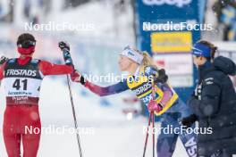 10.12.2023, Oestersund, Sweden (SWE): Heidi Weng (NOR), Jessie Diggins (USA), (l-r)  - FIS world cup cross-country, 10km, Oestersund (SWE). www.nordicfocus.com. © Modica/NordicFocus. Every downloaded picture is fee-liable.