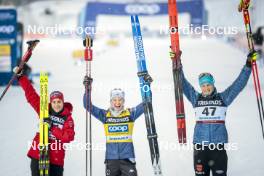 10.12.2023, Oestersund, Sweden (SWE): Heidi Weng (NOR), Jessie Diggins (USA), Victoria Carl (GER), (l-r)  - FIS world cup cross-country, 10km, Oestersund (SWE). www.nordicfocus.com. © Modica/NordicFocus. Every downloaded picture is fee-liable.