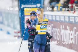 10.12.2023, Oestersund, Sweden (SWE): Flora Dolci (FRA), Jessie Diggins (USA), (l-r)  - FIS world cup cross-country, 10km, Oestersund (SWE). www.nordicfocus.com. © Modica/NordicFocus. Every downloaded picture is fee-liable.