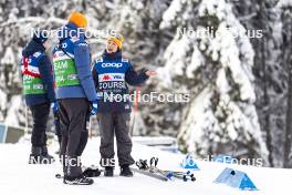 10.12.2023, Oestersund, Sweden (SWE): Staff of Team USA - FIS world cup cross-country, 10km, Oestersund (SWE). www.nordicfocus.com. © Modica/NordicFocus. Every downloaded picture is fee-liable.