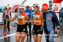 26.08.2023, Oberwiesenthal, Germany (GER): Magdalena Burger (GER), Maria Gerboth (GER), Physio Holger Meichsner, (l-r)  - FIS Nordic Combined Summer Grand Prix men and women, individual gundersen HS105/5km women, Oberwiesenthal (GER). www.nordicfocus.com. © Volk/NordicFocus. Every downloaded picture is fee-liable.