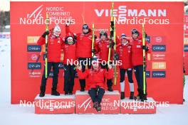 02.12.2023, Lillehammer, Norway (NOR): Jens Luraas Oftebro (NOR), Jarl Magnus Riiber (NOR), Joergen Graabak (NOR), Ida Marie Hagen (NOR), Gyda Westvold Hansen (NOR), Mari Leinan Lund (NOR), (l-r) - FIS world cup nordic combined men, individual gundersen HS98/10km, Lillehammer (NOR). www.nordicfocus.com. © Authamayou/NordicFocus. Every downloaded picture is fee-liable.