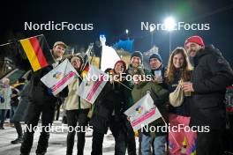 30.12.2023, Garmisch, Germany (GER): feature: fans, „WIRmachenDRUCK“ - FIS world cup ski jumping women, individual HS142, Garmisch (GER). www.nordicfocus.com. © Reichert/NordicFocus. Every downloaded picture is fee-liable
