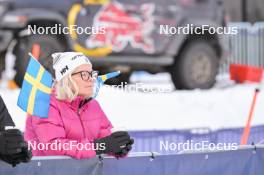 10.12.2023, Bad Gastein, Austria (AUT): feature: Swedish fan- Ski Classics Bad Gastein Criterium - Bad Gastein (AUT). www.nordicfocus.com. © Reichert/NordicFocus. Every downloaded picture is fee-liable.