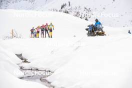 10.12.2023, Bad Gastein, Austria (AUT): Max Novak (SWE), Amund Riege (NOR), Kasper Stadaas (NOR), Johan Hoel (NOR), Alfred Buskqvist (SWE), (l-r) - Ski Classics Bad Gastein Criterium - Bad Gastein (AUT). www.nordicfocus.com. © Reichert/NordicFocus. Every downloaded picture is fee-liable.