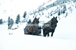 15.12.2023, Val Venosta, Italy (ITA): feature: horse-drawn sleigh - Ski Classics La Venosta Criterium - Val Venosta (ITA). www.nordicfocus.com. © Reichert/NordicFocus. Every downloaded picture is fee-liable.