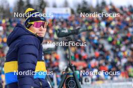 21.01.2024, Antholz, Italy (ITA): Mattias Jr. Nilsson of Sweden, coach Team Sweden - IBU World Cup Biathlon, mass women, Antholz (ITA). www.nordicfocus.com. © Manzoni/NordicFocus. Every downloaded picture is fee-liable.