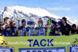 16.03.2024, Canmore, Canada (CAN): Anna Magnusson (SWE), Hanna Oeberg (SWE), Sebastian Samuelsson (SWE), Jesper Nelin (SWE), Peppe Femling (SWE), Johannes Lukas (GER), Coach Team Sweden, (l-r) - IBU World Cup Biathlon, pursuit men, Canmore (CAN). www.nordicfocus.com. © Manzoni/NordicFocus. Every downloaded picture is fee-liable.