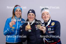 18.02.2024, Nove Mesto na Morave, Czechia (CZE): Lisa Vittozzi (ITA), Justine Braisaz-Bouchet (FRA), Lou Jeanmonnot (FRA), (l-r) - IBU World Championships Biathlon, medals, Nove Mesto na Morave (CZE). www.nordicfocus.com. © Manzoni/NordicFocus. Every downloaded picture is fee-liable.