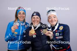 18.02.2024, Nove Mesto na Morave, Czechia (CZE): Lisa Vittozzi (ITA), Justine Braisaz-Bouchet (FRA), Lou Jeanmonnot (FRA), (l-r) - IBU World Championships Biathlon, medals, Nove Mesto na Morave (CZE). www.nordicfocus.com. © Manzoni/NordicFocus. Every downloaded picture is fee-liable.