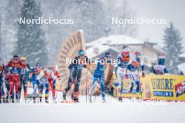 06.01.2024, Val di Fiemme, Italy (ITA): Heidi Weng (NOR), Jonna Sundling (SWE), Victoria Carl (GER), Kerttu Niskanen (FIN), Linn Svahn (SWE), Frida Karlsson (SWE), (l-r)  - FIS world cup cross-country, tour de ski, mass, Val di Fiemme (ITA). www.nordicfocus.com. © Barbieri/NordicFocus. Every downloaded picture is fee-liable.