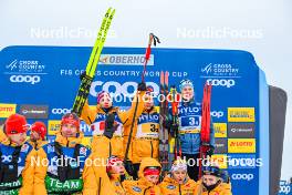 21.01.2024, Oberhof, Germany (GER): Katherine Sauerbrey (GER), Pia Fink (GER), Victoria Carl (GER), (l-r)  - FIS world cup cross-country, relay, Oberhof (GER). www.nordicfocus.com. © Authamayou/NordicFocus. Every downloaded picture is fee-liable.