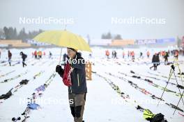 03.03.2024, Saelen-Mora, Sweden (SWE): Athletes getting ready at the start - Ski Classics Vasaloppet, Saelen-Mora (SWE). www.nordicfocus.com. © Reichert/NordicFocus. Every downloaded picture is fee-liable.