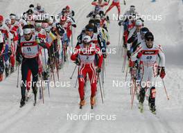FIS Nordic World Ski Championchips - Cross Country 50 km C Mass start men - Sapporo (JPN) - 04.03.07: Group, in front left to right: Jean Marc Gaillard (FRA), Eldar Roenning (NOR), Dan Roycroft (CAN)