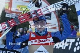 Cross-Country - FIS World Cup Cross Country  - Tour de Ski - Final Climb Pursuit - Handicap-Start - Free Technique - Val di Fiemme (ITA) - Jan 7, 2007: Virpi Kuitunen (FIN) cheering