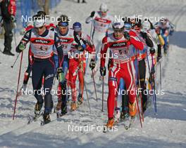 FIS Nordic World Ski Championchips - Cross Country Relay Men 4x10 km  - Sapporo (JPN) - 02.03.07: Group, in front Jean Marc Gaillard (FRA) and Eldar Roenning (NOR) 