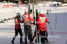 25.11.2007, Beitostoelen, Norway (NOR): winner NOR l-r: Therese Johaug (NOR) Astrid Jacobsen (NOR), Vibeke W. Skofterud (NOR), Marit Bjoergen (NOR) behind - FIS world cup cross-country, relay women, Beitostoelen. www.nordicfocus.com. c Furtner/NordicFocus. Every downloaded picture is fee-liable.