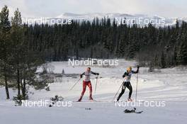 25.11.2007, Beitostoelen, Norway (NOR): Silvana Bucher (SUI) left, Sara Svendsen (NOR) right - FIS world cup cross-country, relay women, Beitostoelen. www.nordicfocus.com. c Furtner/NordicFocus. Every downloaded picture is fee-liable.