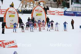 09.12.2007, Davos (SUI): athletes prepare for the start of womens relay - FIS World Cup cross-country, relay women - Davos (SUI). www.nordicfocus.com. c Manzoni/NordicFocus. Every downloaded picture is fee-liable.