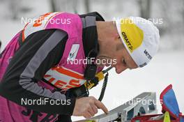 28.12.07, Nove Mesto, Czech Republic (CZE): feature -Swedish ski man prepairing for the race - FIS world cup cross-country, tour de ski, prologue women, Nove Mesto (CZE). www.nordicfocus.com. c Hemmersbach/NordicFocus. Every downloaded picture is fee-liable.