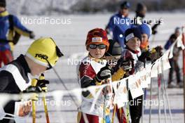 15.12.2007, Livigno, Italy (ITA): Little racers waiting for the start. - Worldloppet La Sgambeda, Minisgambeda, Kids Race,  Livigno (ITA). www.nordicfocus.com. c Felgenhauer/NordicFocus. Every downloaded picture is fee-liable.