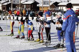 15.12.2007, Livigno, Italy (ITA): Children waiting for the start. - Worldloppet La Sgambeda, Minisgambeda, Kids Race,  Livigno (ITA). www.nordicfocus.com. c Felgenhauer/NordicFocus. Every downloaded picture is fee-liable.