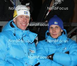 06.01.08, Val di Fiemme, Italy (ITA): group, l-r Gunde Swan (SWE), Headcoach team Sweden, Erik Abrahamsson, Marketing Manager Craft  - FIS world cup cross-country, tour de ski, final climb women, Val di Fiemme (ITA). www.nordicfocus.com. c Hemmersbach/NordicFocus. Every downloaded picture is fee-liable.