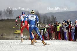 16.02.2008, Liberec, Czech Republic (CZE): Pietro Piller Cottrer (ITA) passing some spectators - FIS world cup cross-country, 15km men, Liberec (CZE). www.nordicfocus.com. c Felgenhauer/NordicFocus. Every downloaded picture is fee-liable.