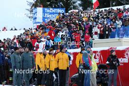 04.01.2009, Val di Fiemme, Italy (ITA): spectators on alpe cermis - FIS world cup cross-country, tour de ski, final climb men, Val di Fiemme (ITA). www.nordicfocus.com. © Felgenhauer/NordicFocus. Every downloaded picture is fee-liable.