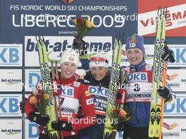 24.02.2009, Liberec, Czech Republic (CZE): l-r: Kikkan Randall (USA), Fischer, Salomon, Arianna Follis (ITA), Fischer, Salomon, Swix, Pirjo Muranen (FIN), Fischer, Rottefella, Exel - FIS nordic world ski championships, cross-country, individual sprint, Liberec (CZE). www.nordicfocus.com. © Furtner/NordicFocus. Every downloaded picture is fee-liable.