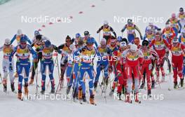 21.02.2009, Liberec, Czech Republic (CZE): group, in front l-r: Virpi Kuitunen (FIN), Rossignol, Rottefella, One Way, Aino Kaisa Saarinen (FIN), Rossignol, Rottefella, One Way, Petra Majdic (SLO), Fischer, Rottefella, Alpina, One Way, topshot - FIS nordic world ski championships, cross-country, pursuit women, Liberec (CZE). www.nordicfocus.com. © Hemmersbach/NordicFocus. Every downloaded picture is fee-liable.