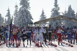 20.12.2009, Rogla, Slovenia (SLO): feature: preparation for the start - FIS world cup cross-country, 15km women, mass start, Rogla (SLO). www.nordicfocus.com. © Hemmersbach/NordicFocus. Every downloaded picture is fee-liable.