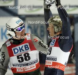 20.02.2009, Liberec, Czech Republic (CZE): l-r: Tino Edelmann (GER), Madshus, Rottefella, adidas, Todd Lodwick (USA) - FIS nordic world ski championships, nordic combined, mass HS100/10km, Liberec (CZE). www.nordicfocus.com. © Furtner/NordicFocus. Every downloaded picture is fee-liable.