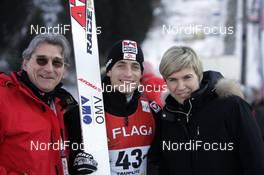 09.01.2009, Bad Mitterndorf, Austria (AUT): l.r: Klaus Leistner OeSV vice president, Wolfgang Loitzl (AUT), Atomic, Katerina Neumannova OK chief of Liberec - FIS world cup ski jumping, Qualification, Bad Mitterndorf (AUT). www.nordicfocus.com. © Furtner/NordicFocus. Every downloaded picture is fee-liable.