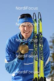 21.02.2010, Whistler, Canada (CAN): Bjoern Ferry (SWE), Fischer, Rottefella, Leki, adidas - Olympic Winter Games Vancouver 2010, biathlon, medals, Whistler (CAN). www.nordicfocus.com. © NordicFocus. Every downloaded picture is fee-liable.